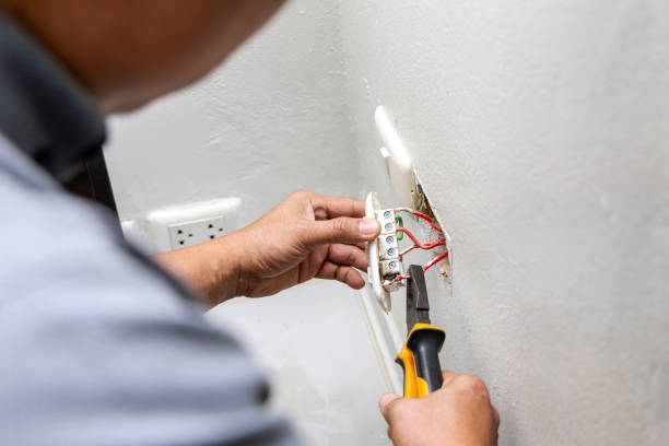 Best Licensed Electrician  in Country Club Estates, GA